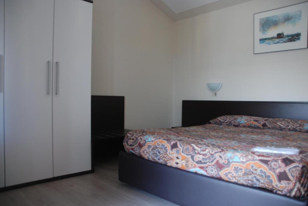 Hotel Olivi Salò Dış mekan fotoğraf
