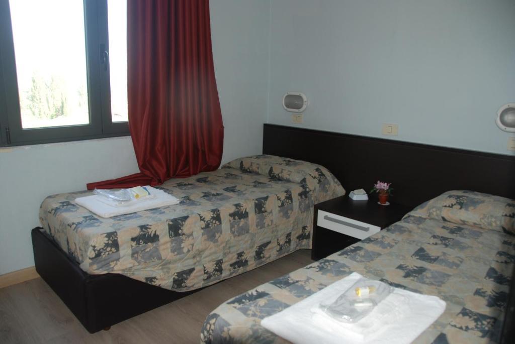 Hotel Olivi Salò Dış mekan fotoğraf