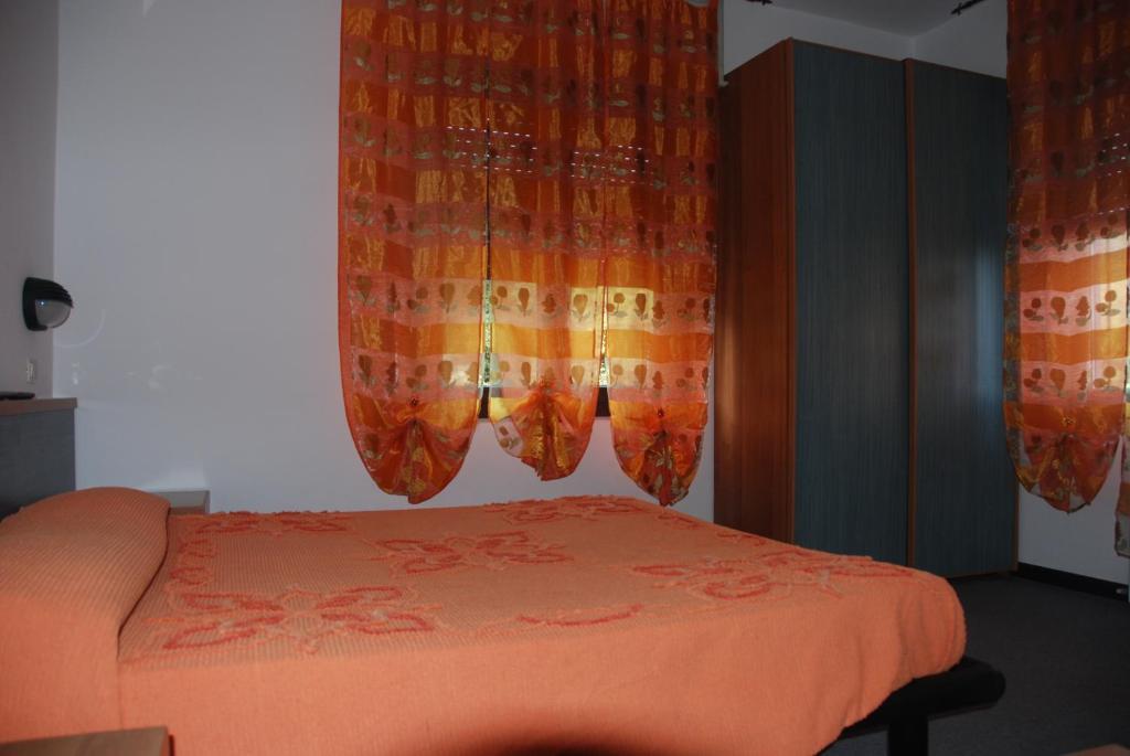 Hotel Olivi Salò Dış mekan fotoğraf