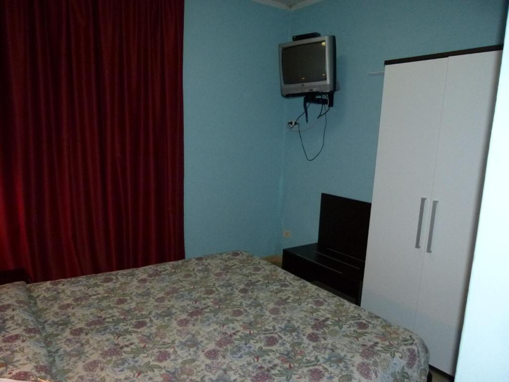 Hotel Olivi Salò Dış mekan fotoğraf