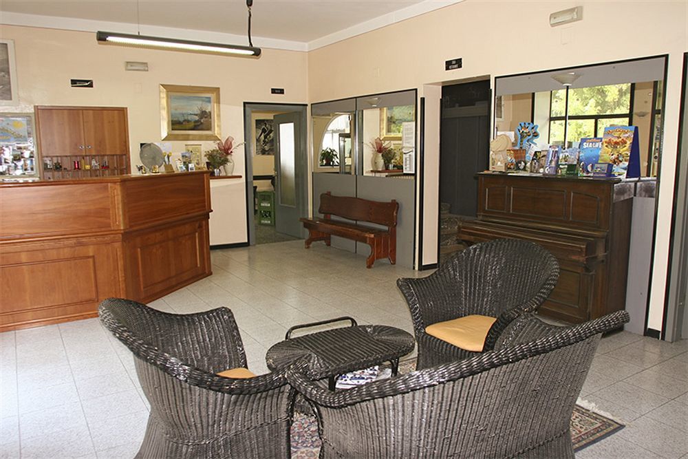 Hotel Olivi Salò Dış mekan fotoğraf