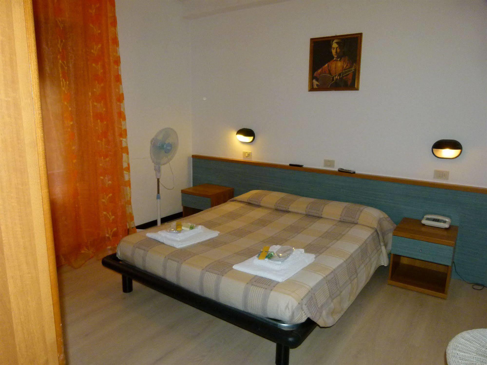 Hotel Olivi Salò Dış mekan fotoğraf